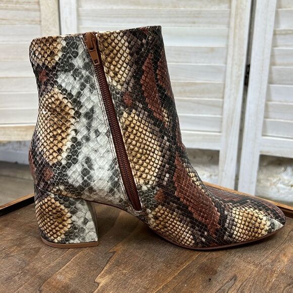 Chinese Laundry Davinna Block Heel Faux Reptile Ankle Bootie 8.5 - Picture 5 of 10